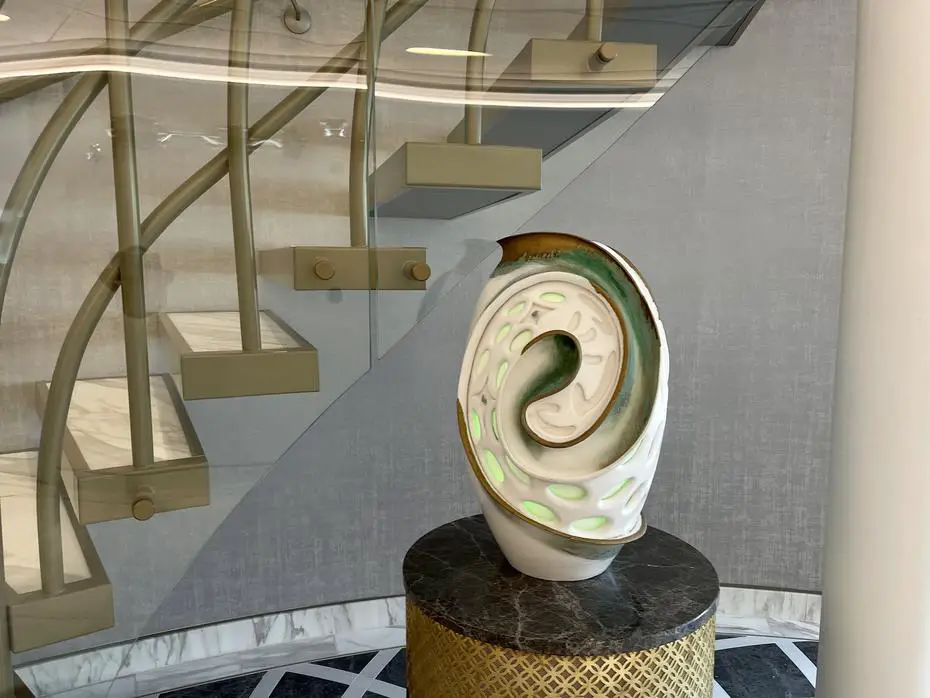 Escultura inspirada en la película "Moana", en el Concierge Wish Tower Suite en el Disney Wish. (Gregorio Mayí / Especial para GFR Media)