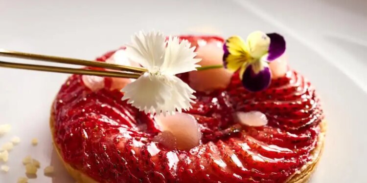 Tarta de Fresa en STAY. Dos Estrellas Michelin