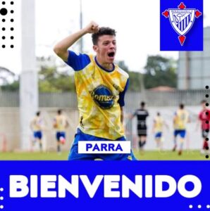 Parra, lateral izquierdo de 21 años que llega procedente de la PD Rociera.