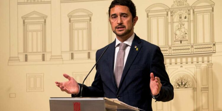 El Port de Barcelona desoye a Colau y trabaja para volver al volumen de cruceros de 2019