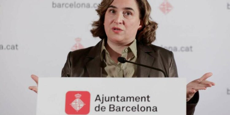El Puerto de Barcelona rechaza el veto de Colau a los cruceros