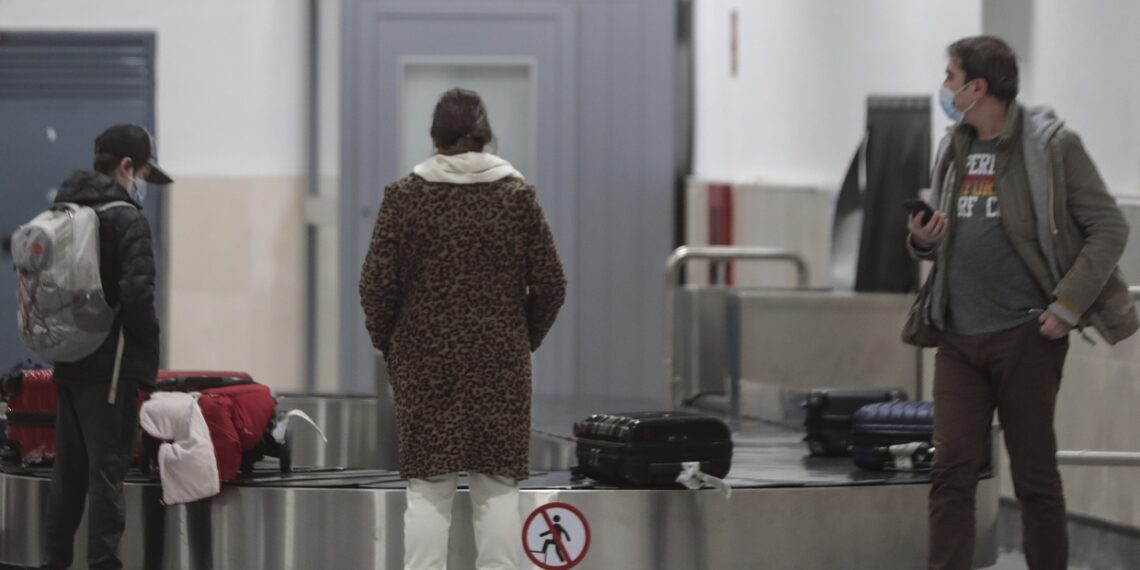 El truco para que tu maleta sea la primera en salir el la cinta del aeropuerto