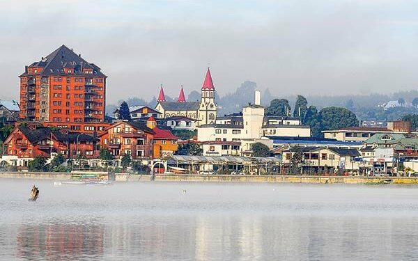 Empresarios del turismo en alerta por impacto del alto dólar en viajes al exterior y servicios