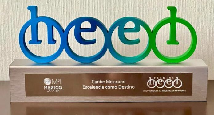Entregan galardón al Caribe Mexicano por ‘Excelencia como Destino’