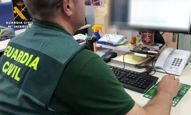 Estafan 11.600 euros a una agencia de viajes en Fuerteventura