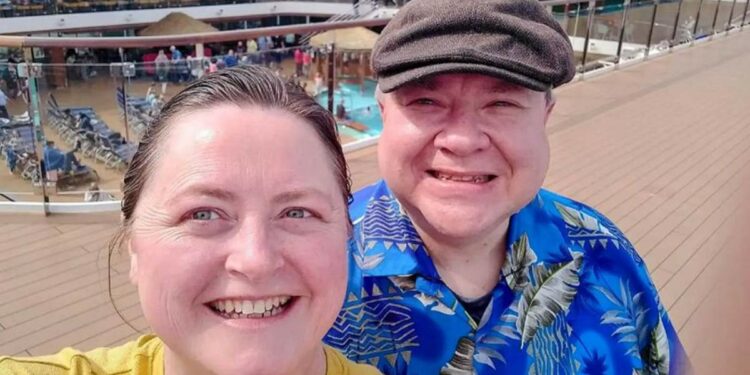 Este matrimonio se jubiló con 50 años, vendió su casa y ahora recorre el mundo en cruceros