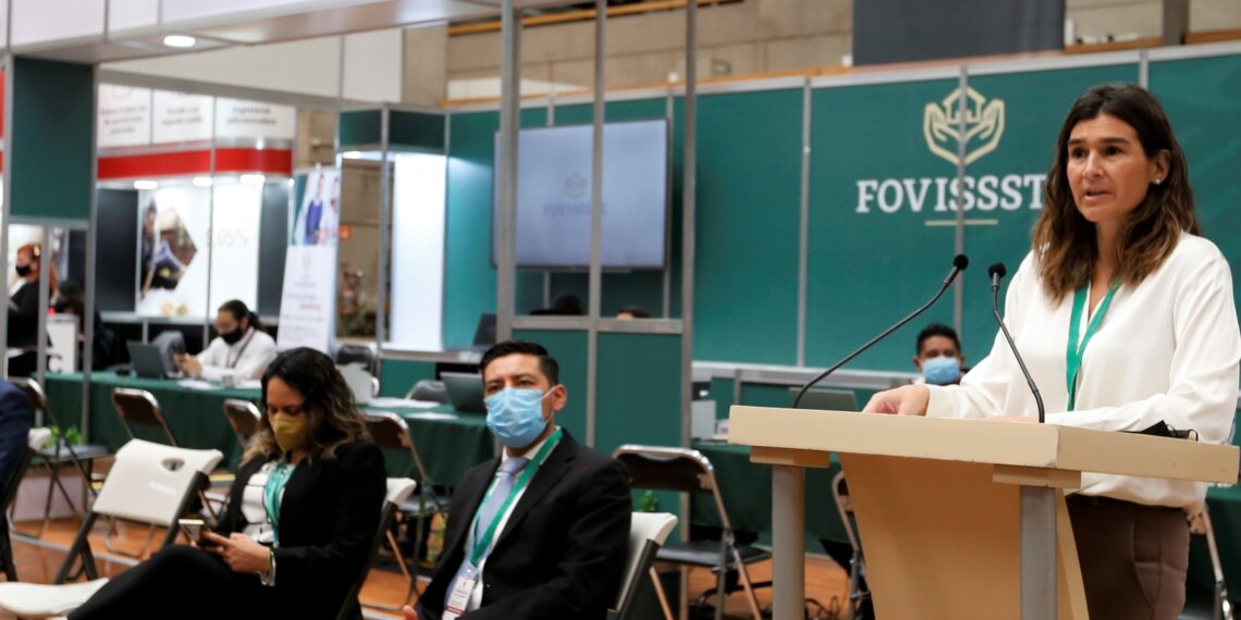 Fovissste acerca atención y servicios a derechohabientes de la SEP