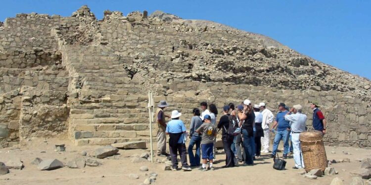 La ciudad sagrada de Caral es uno de los principales destinos turísticos de la región Lima. ANDINA/Norman Córdova