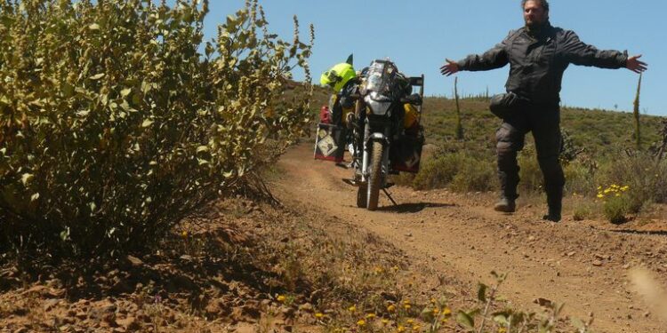 Esteban junto a Baraka, su compañera de ruta durante años. (Foto: Gentileza Esteban Lizo)