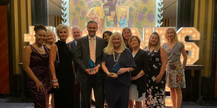 El Instituto Costarricense de Turismo fue elegido como el mejor ministerio de Turismo de Centroamérica y Sudámerica, en la gala de los  “Baxter Agents’  Choice Awards”, realizada el pasado 23 de junio en el Eglinton Grand de Toronto, Canadá.