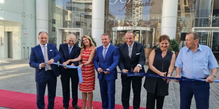 Inauguración oficial del primer hotel de la cadena: el Hotel David Kempinski en Tel Aviv de la cadena global Kempinski