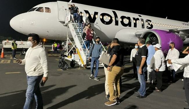 Inauguran Turismo de Oaxaca y Volaris un nuevo vuelo de Huatulco a Toluca