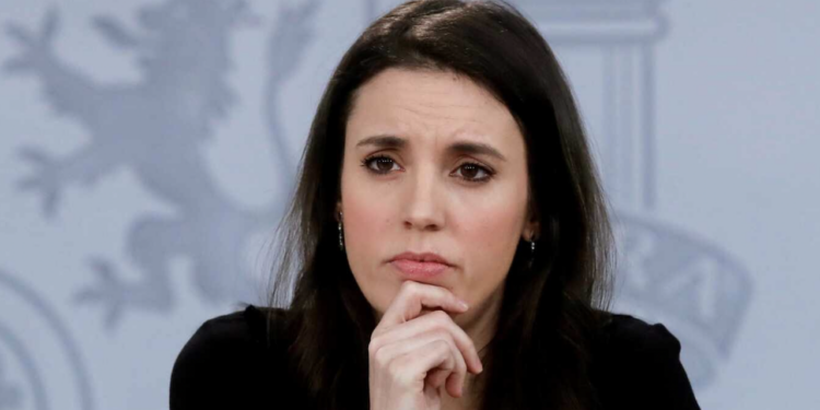 Irene Montero critica que Yolanda Díaz viaje a Estados Unidos para volver a tejer las alianzas que ella ya había tejido