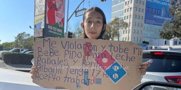 Joven pide ayuda en crucero de Tijuana