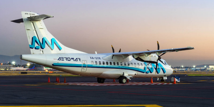 aeromar avion en aeropuerto.png