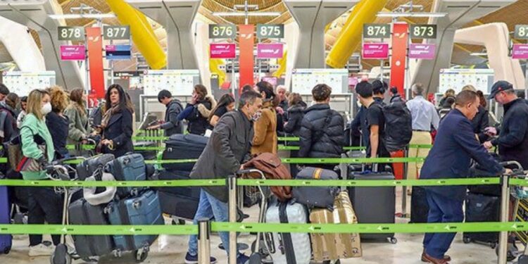 Las empresas de viajes y turismo en Europa tienen uno de cada cinco trabajos sin cubrir en medio de caos en vacaciones