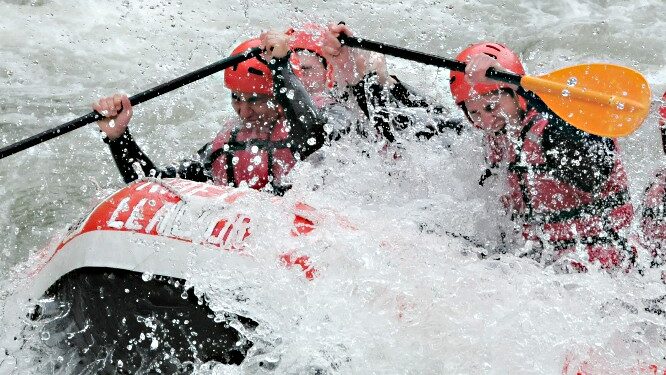 Los 6 mejores ríos de España para hacer rafting