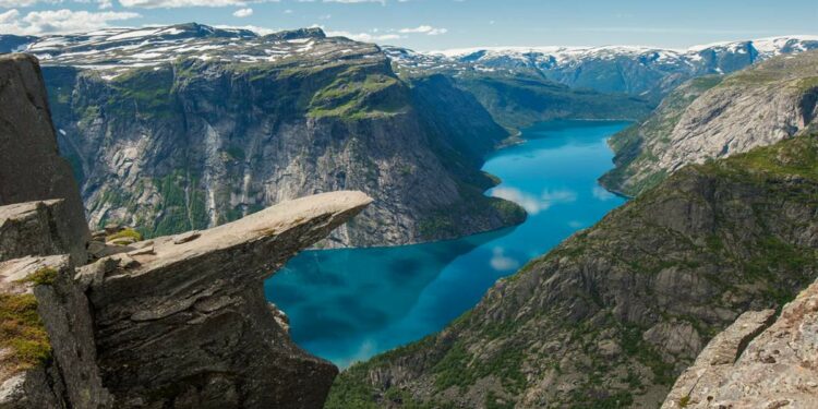 Los grandes viajes y escapadas del número de agosto