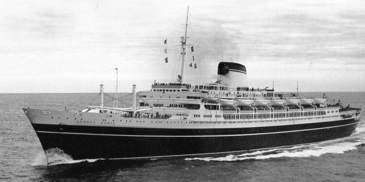 El orgulloso transatlántico de lujo Andrea Doria