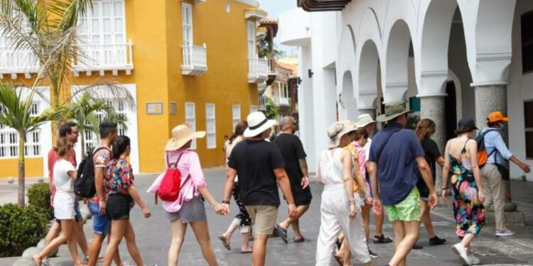 Más turistas extranjeros llegan a Colombia | EL UNIVERSAL