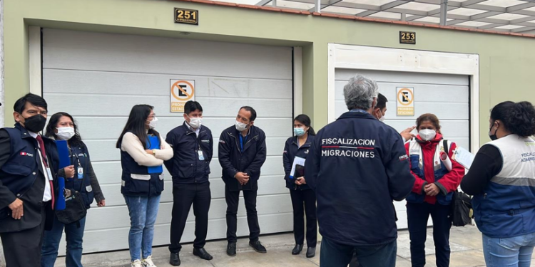 Migraciones: Fiscalía realiza operativo en agencias de viaje cercanas a sede en Breña