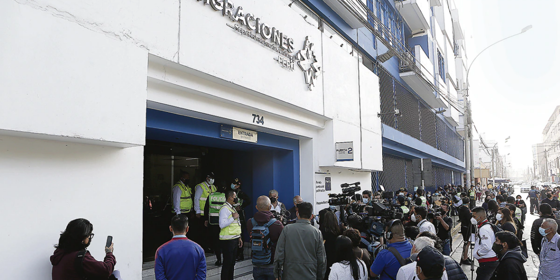 Migraciones | Siguen colas por demora en entrega de pasaportes | Turismo | Fiestas Patrias | Apavit | Sociedad