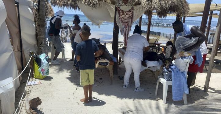 Playas de Mahahual, paraíso del trabajo infantil