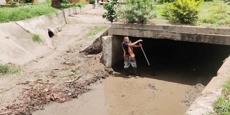 Protección Civil supervisa puntos de riesgo por lluvia en Culiacán