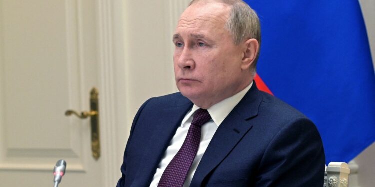 Putin afirma que flota rusa tendrá un nuevo misil de crucero hipersónico Zircon