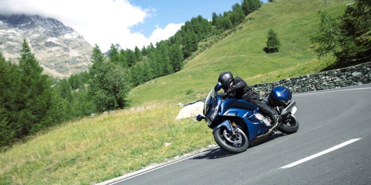 Qué revisar en tu moto antes de viajar