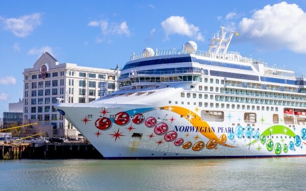 Recuperación de la industria de cruceros en EE.UU. se enfrenta a crisis laboral