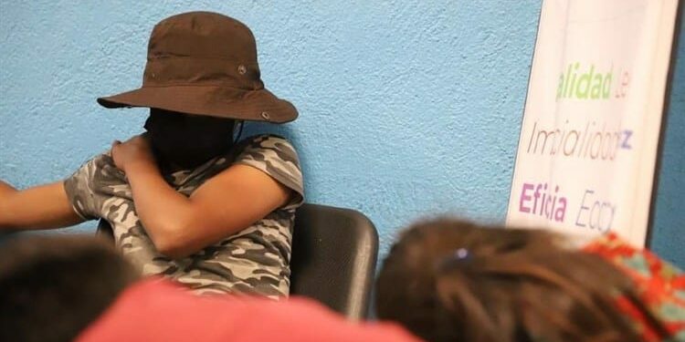 Resguarda DIF a niños que trabajaban en crucero