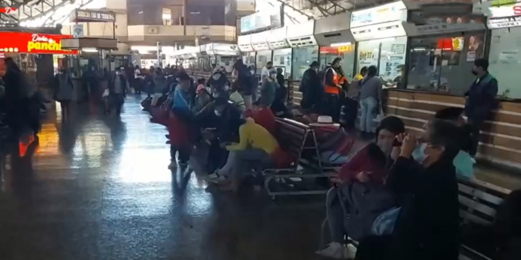Suspenden viajes desde Cochabamba por bloqueo - El Diario