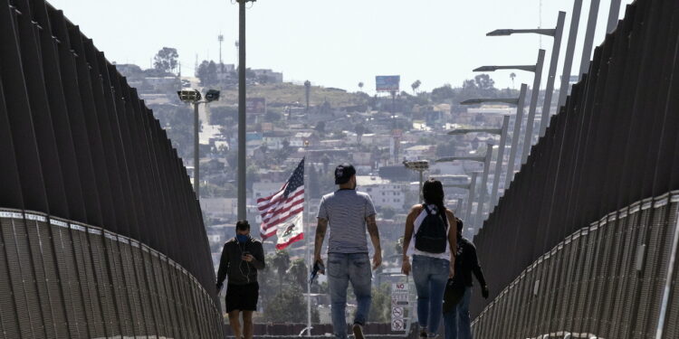 Viajes en tráiler, la pesadilla de los migrantes que buscan llegar a EU
