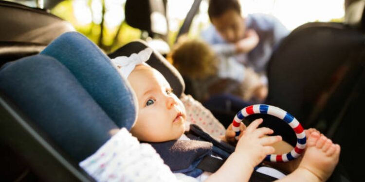 Viajes largos en coche con un bebé: Consejos para prepararse mejor