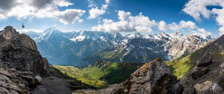 Desde Mürren se puede alcanzar Schilthorn, la montaña más alta de los Prealpes suizos