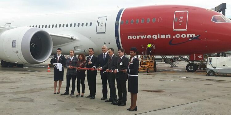 Otros tiempos. Norwegian renunci