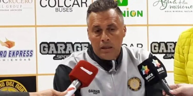 en Crucero sale Ricardone y entra Bárbaro