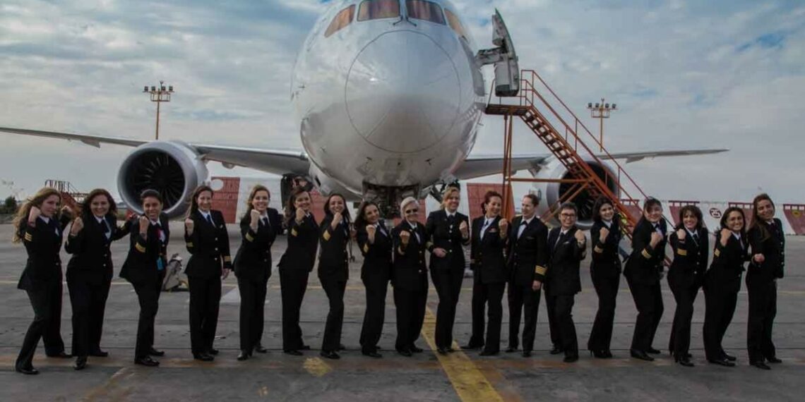 Aeroméxico y ASSA de México, convocan al proceso de reclutamiento de sobrecargos de Aviación