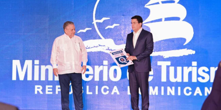 Gobierno lanza Qualitur: un distintivo a la calidad, eficiencia y competitividad en la industria turística del país