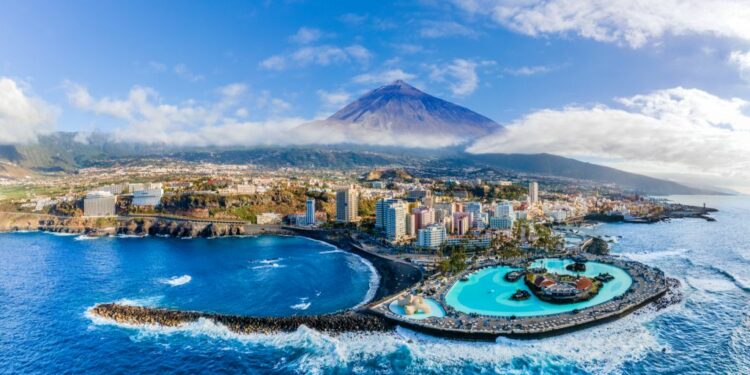 ¿Cuáles son los destinos favoritos de los vigueses para este verano?