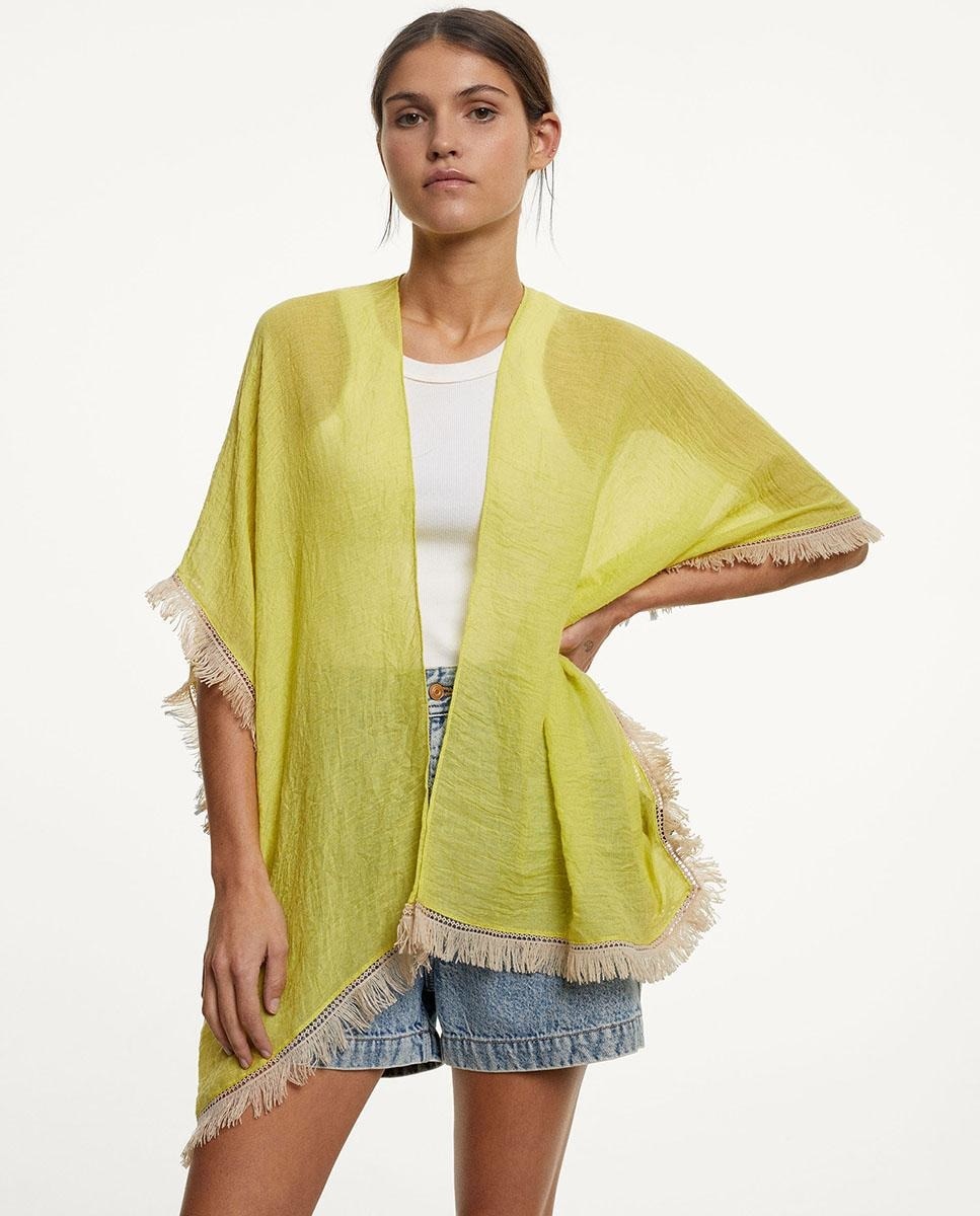 Kimono de mujer con pespuntes en liso.