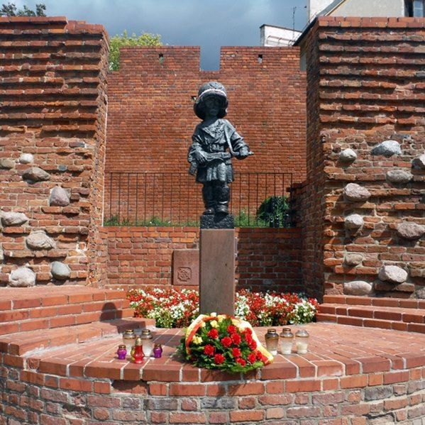 Monumento en Varsovia - Foto @mundukos