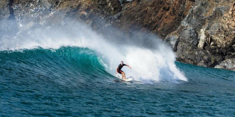 Costa Rica se convierte en uno de los destinos favoritos mundiales para practicar surf