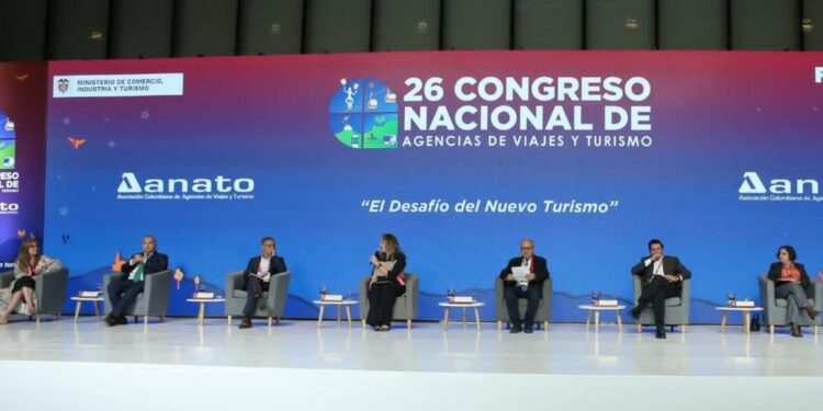 “A las aerolíneas nos ha tocado modificar nuestro modelo de negocio para poder sobrevivir”