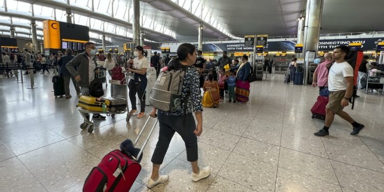 Aeropuerto Heathrow aumenta su límite de pasajeros