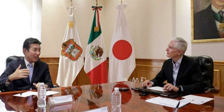 Alfredo Del Mazo se reúne con embajador de Japón en México para abordar temas de interés común