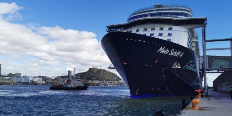 Alicante recibe diez cruceros con un impacto de 2 millones