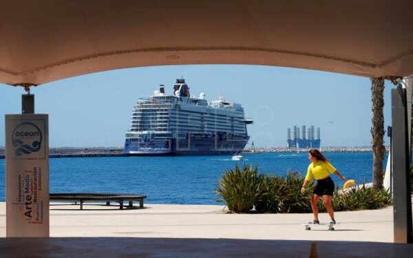 Alicante recibe en agosto diez cruceros, que dejan dos millones en la ciudad