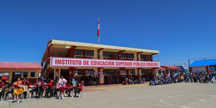 Anuncian que, próximamente se convocará a examen de admisión para el Instituto de Educación Superior Público de Crucero